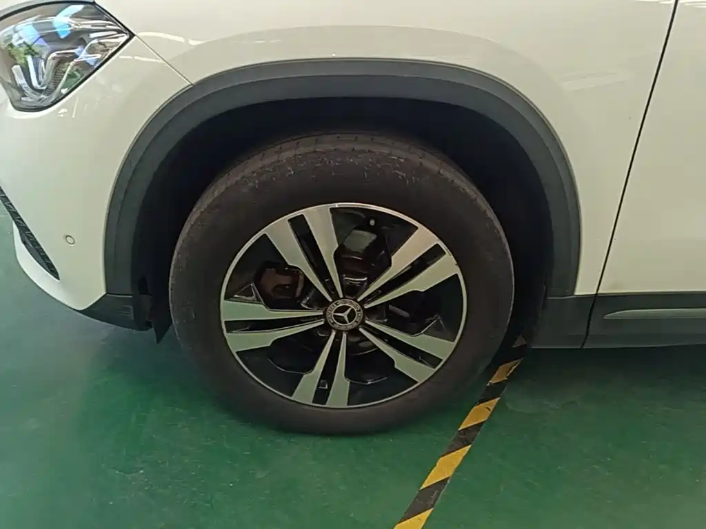 Mercedes-Benz GLA — миниатюра 23