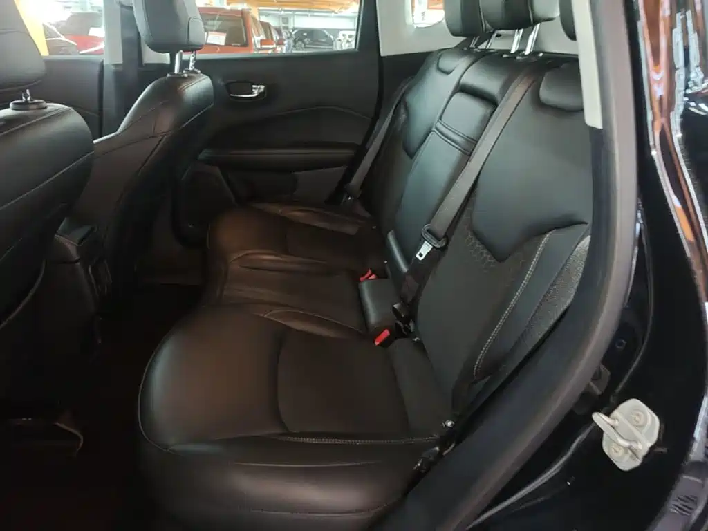 Jeep Compass — миниатюра 17