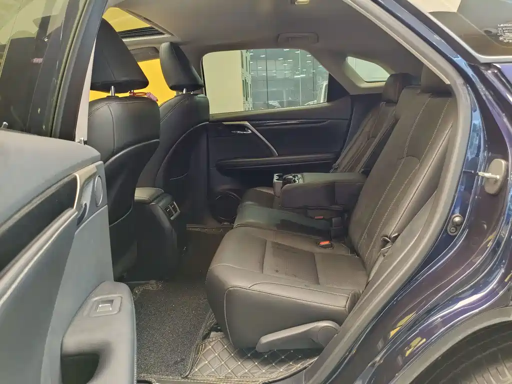 Lexus RX — миниатюра 23
