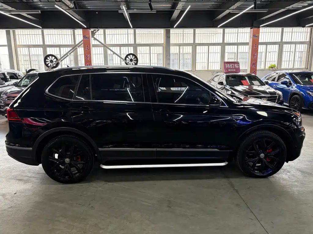 Volkswagen Tiguan L — миниатюра 4