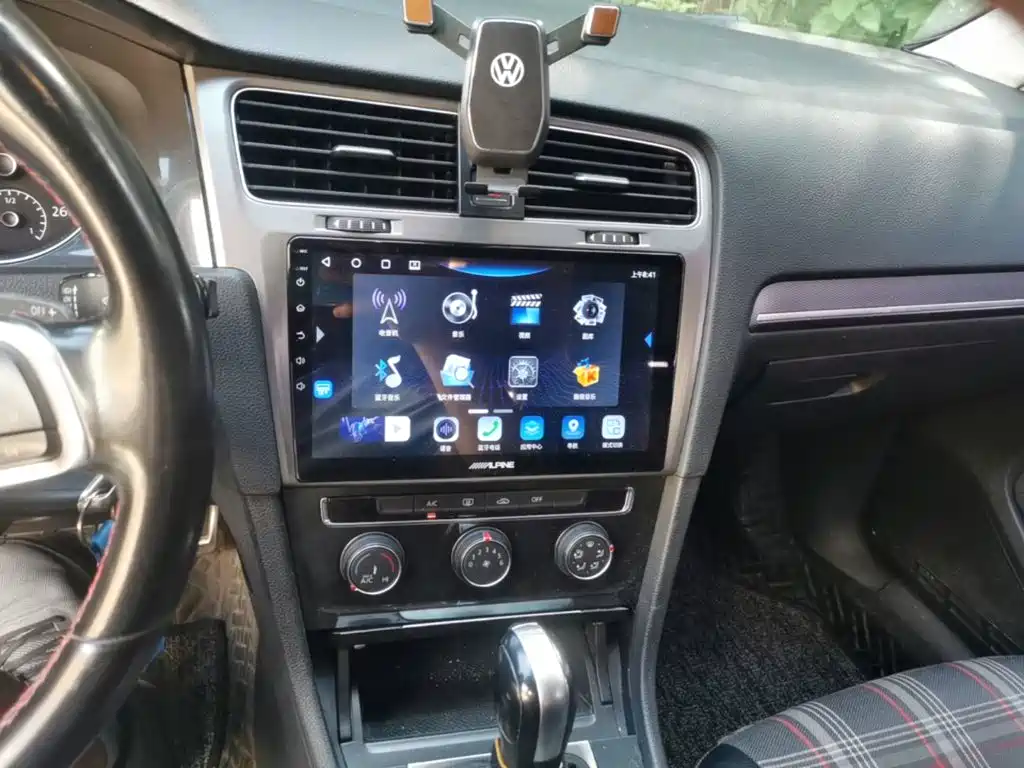 Volkswagen Golf — миниатюра 13