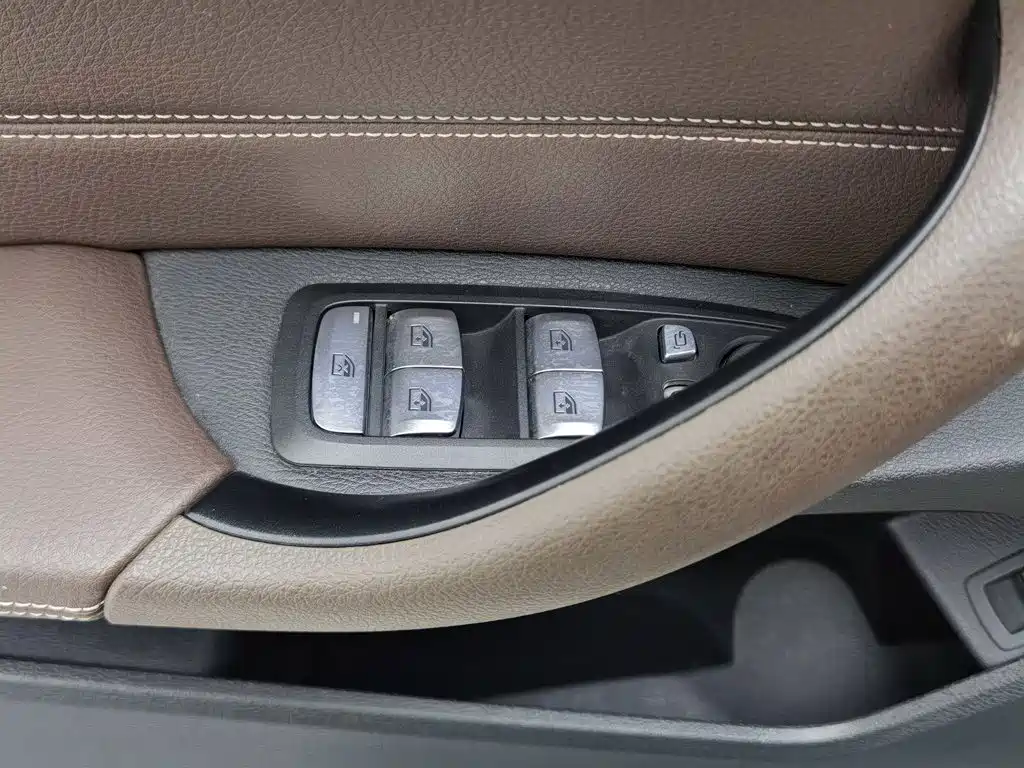 BMW X1 — миниатюра 9