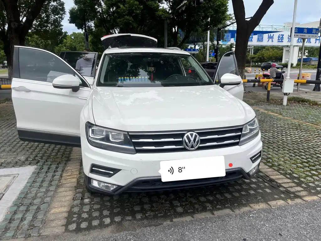 Volkswagen Tiguan L — миниатюра 2