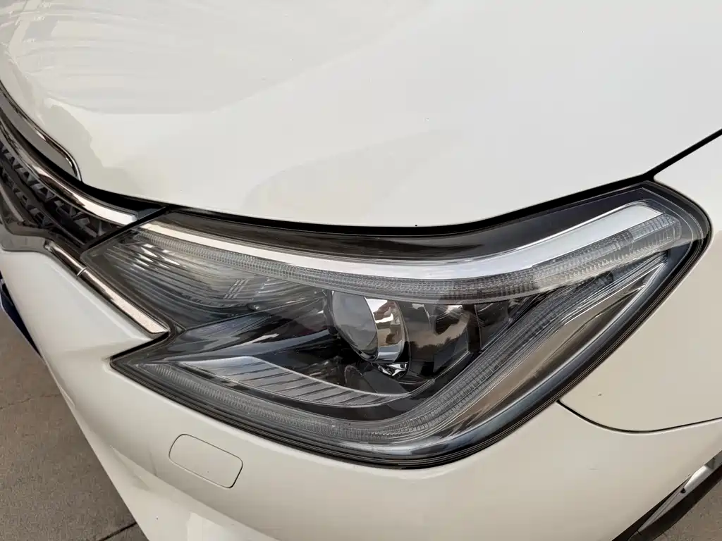 Toyota Reiz — миниатюра 21