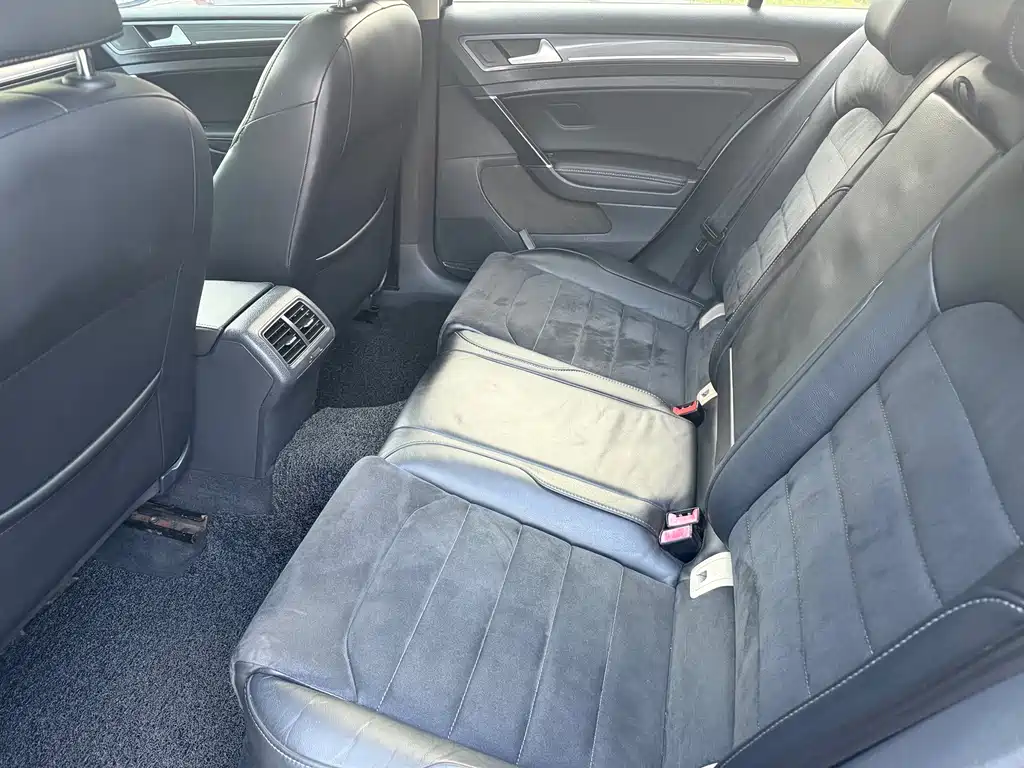 Volkswagen Golf — миниатюра 8