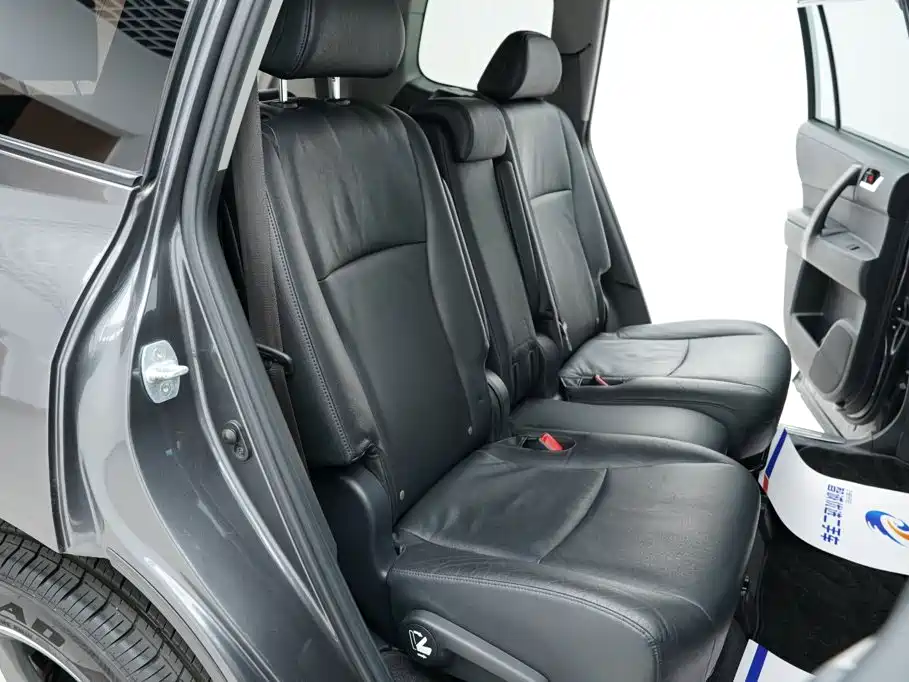 Toyota Highlander (Import) — миниатюра 20