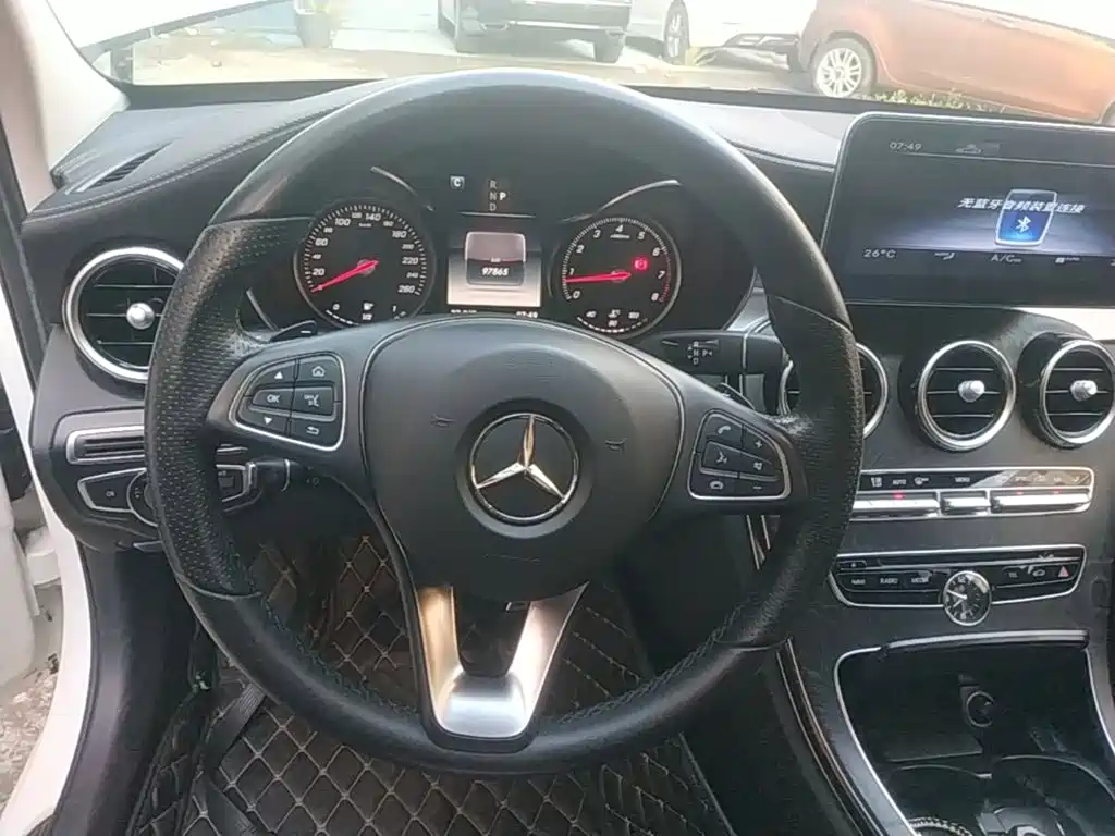 Mercedes-Benz C-Class — миниатюра 11