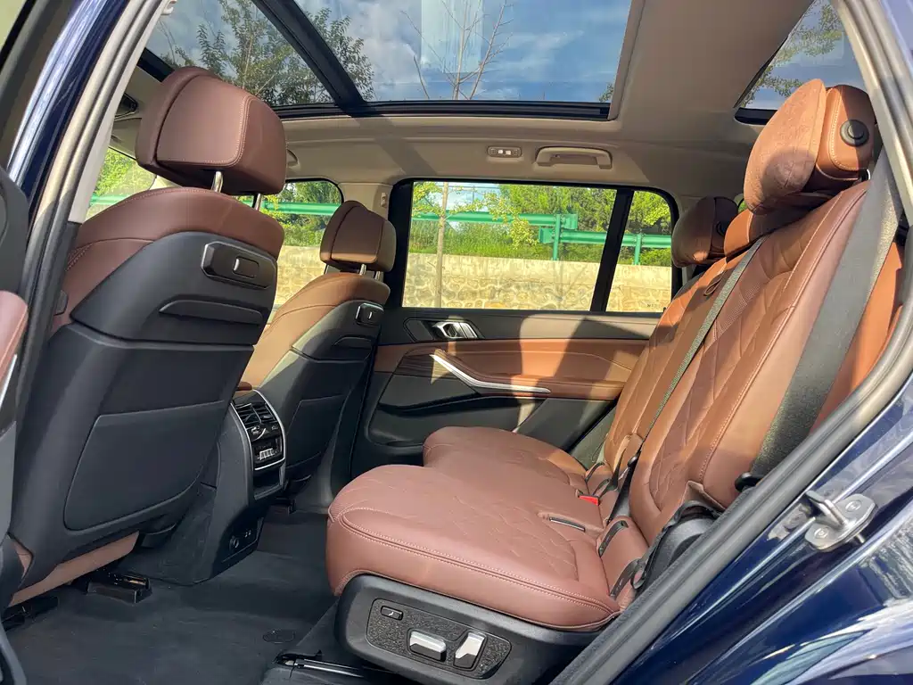 BMW X7 — миниатюра 5