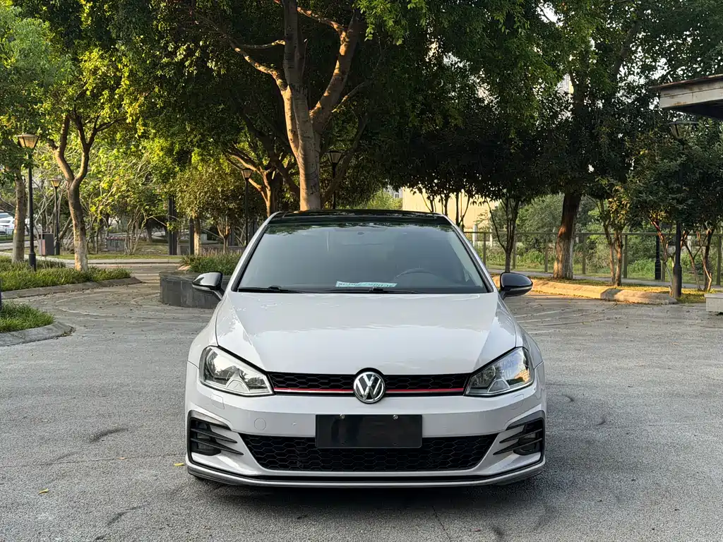 Volkswagen Golf — миниатюра 2