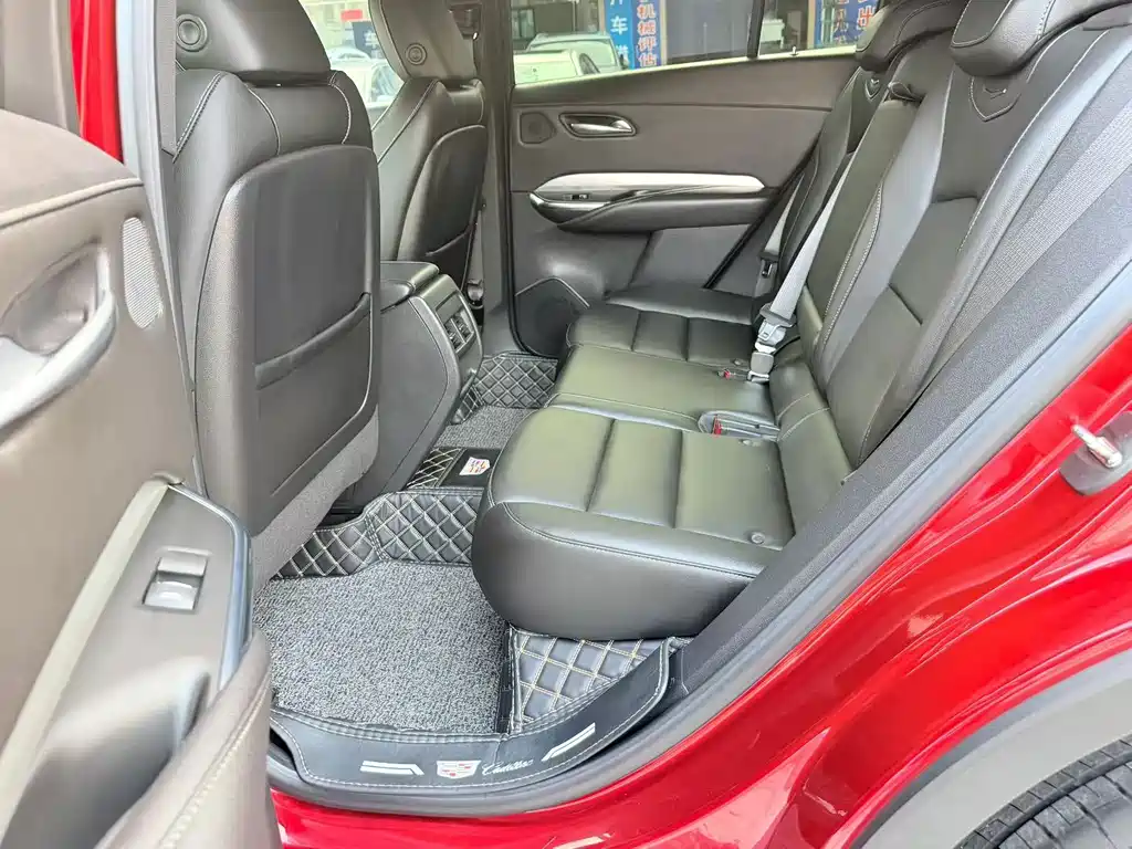 Cadillac XT4 — миниатюра 5