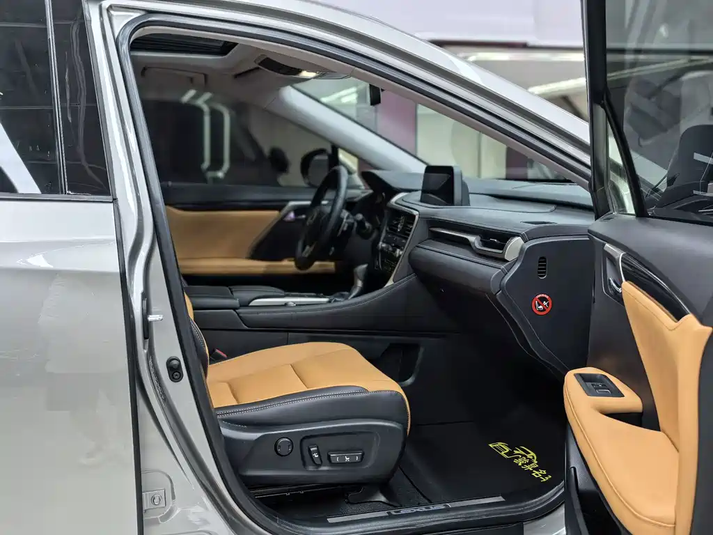 Lexus RX — миниатюра 12