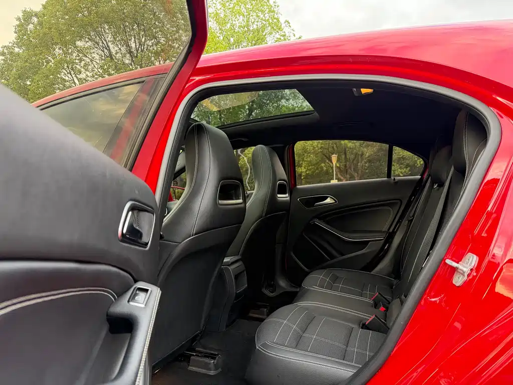 Mercedes-Benz A-Class (Import) — миниатюра 9