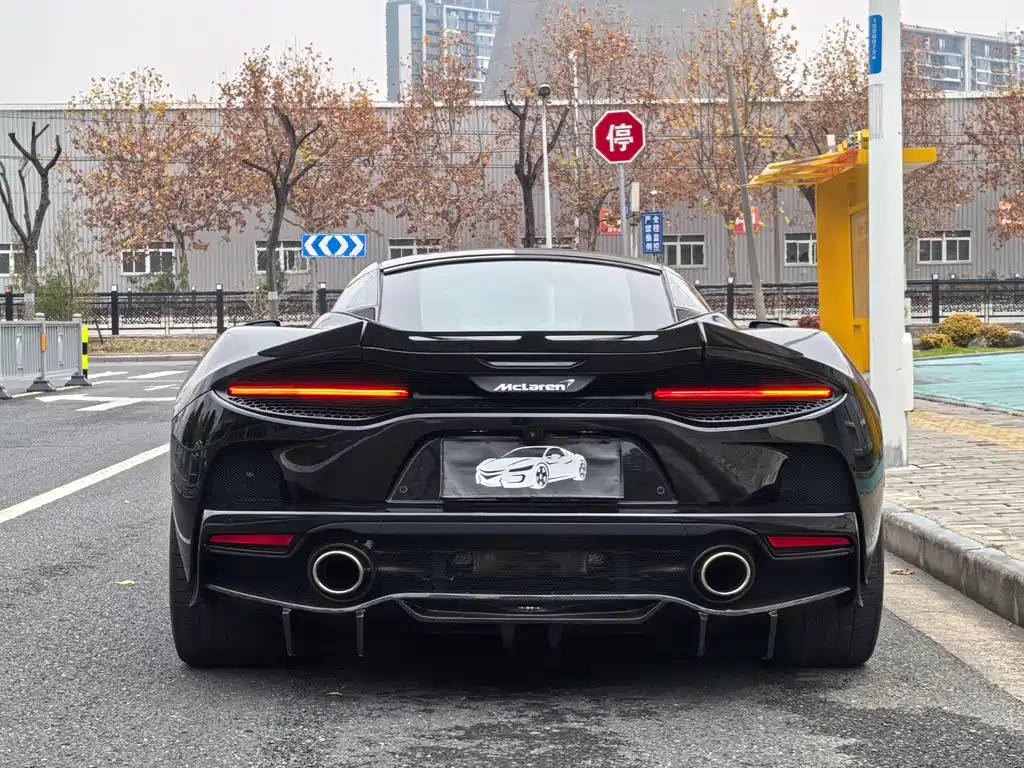 MCLAREN GT