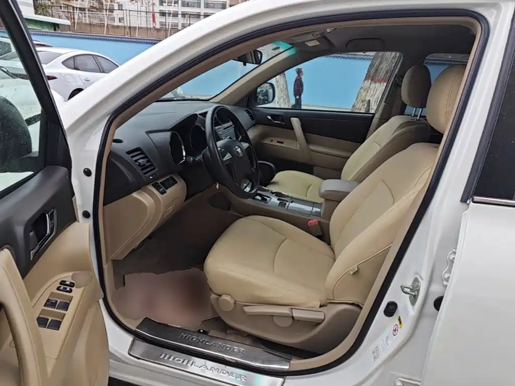 Toyota Highlander — миниатюра 16