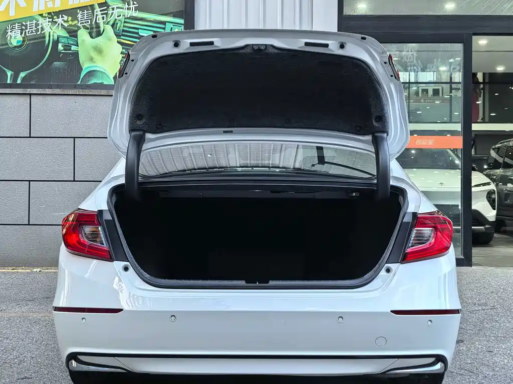Honda Accord — миниатюра 15