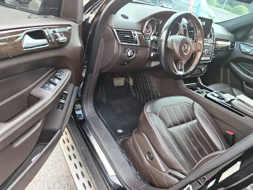 Mercedes-Benz GLS — миниатюра 16