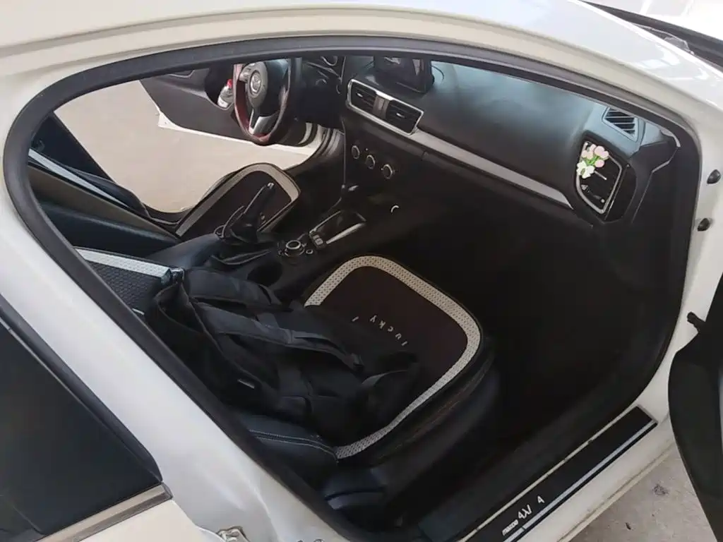 Mazda 3 Axela — миниатюра 9