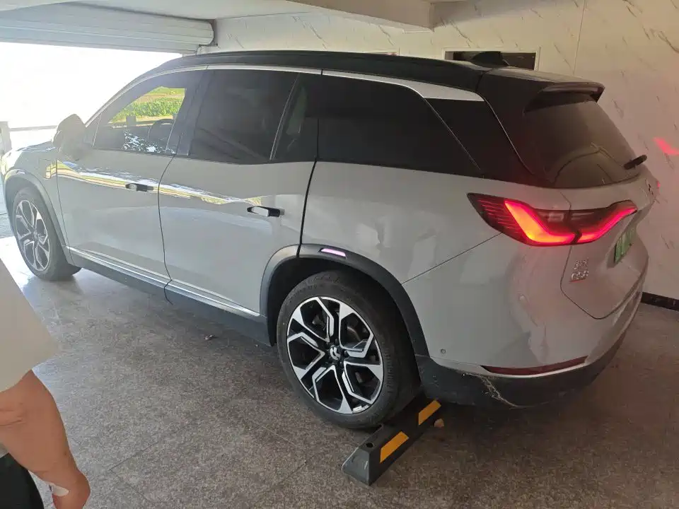 NIO ES8 — миниатюра 2