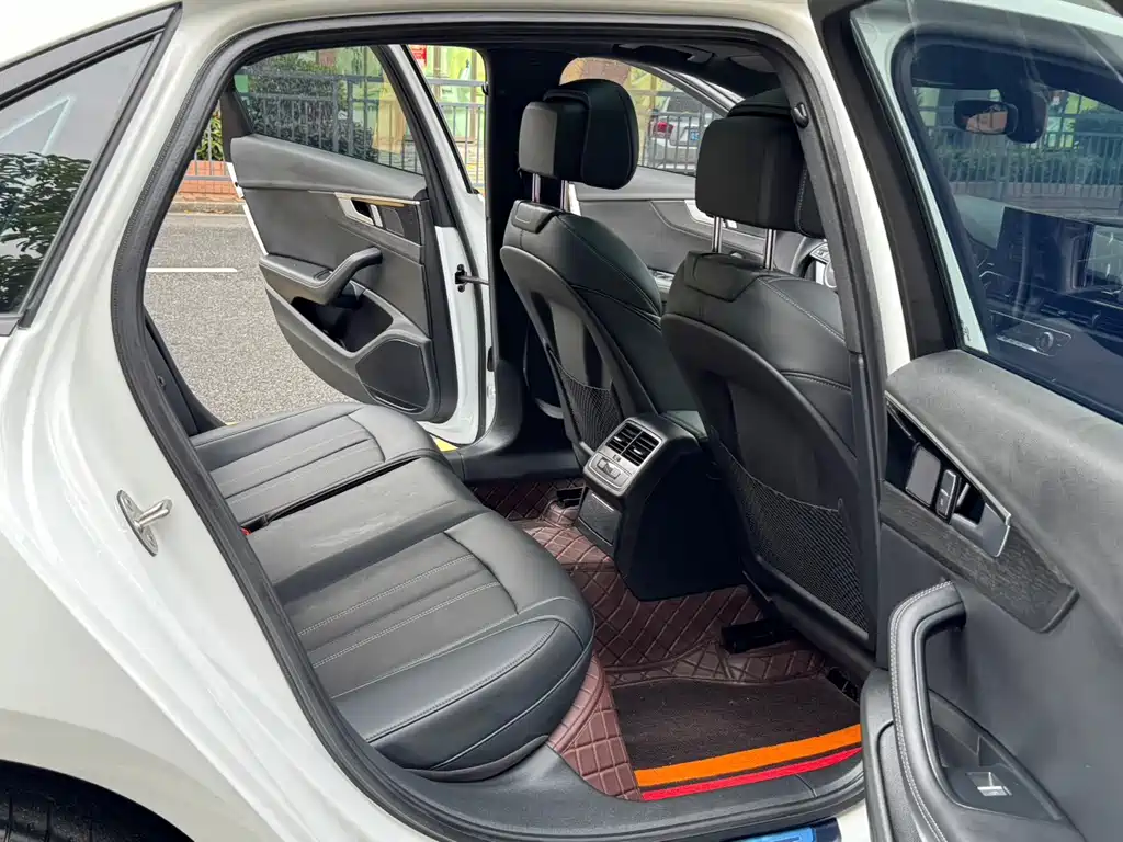 Audi A4L — миниатюра 10