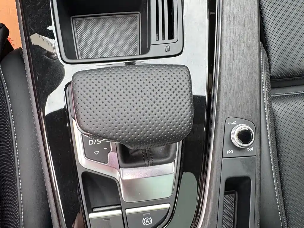Audi A4L — миниатюра 21