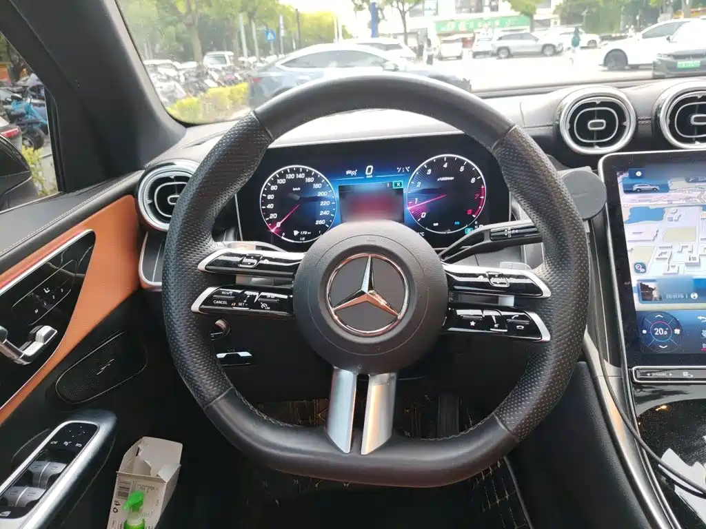 Mercedes-Benz GLC — миниатюра 7