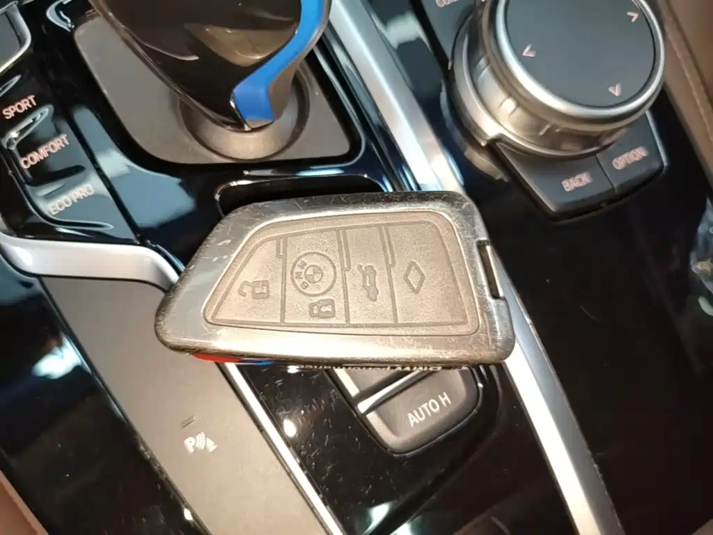 BMW iX3 — миниатюра 9
