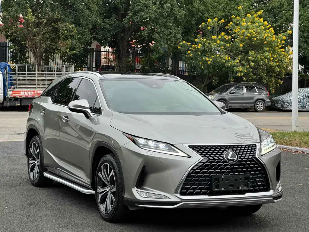 Lexus RX 2021
