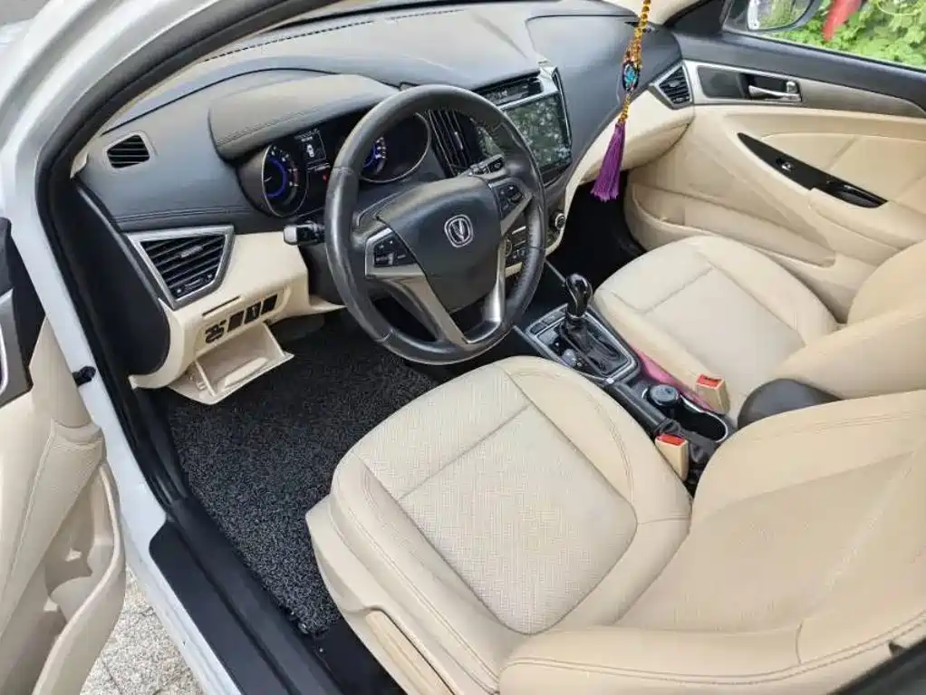 Changan Eado — миниатюра 5