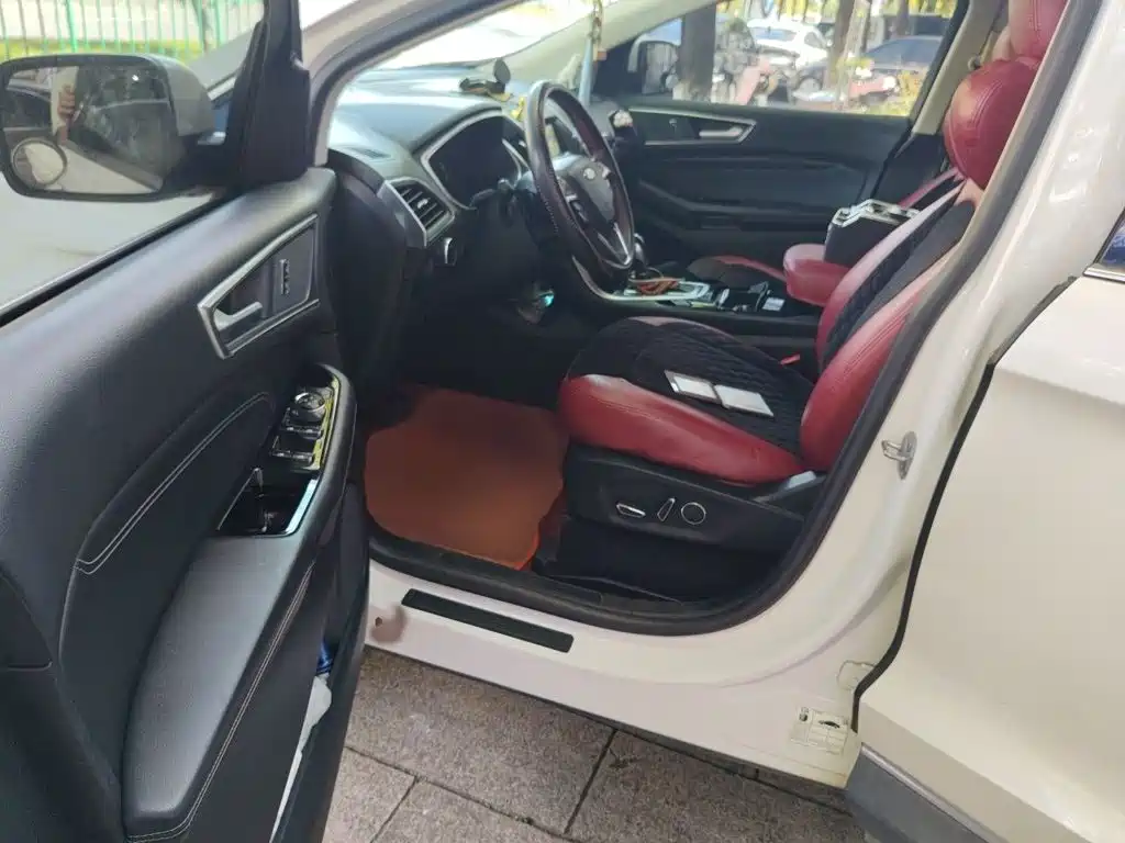 Ford Edge — миниатюра 14