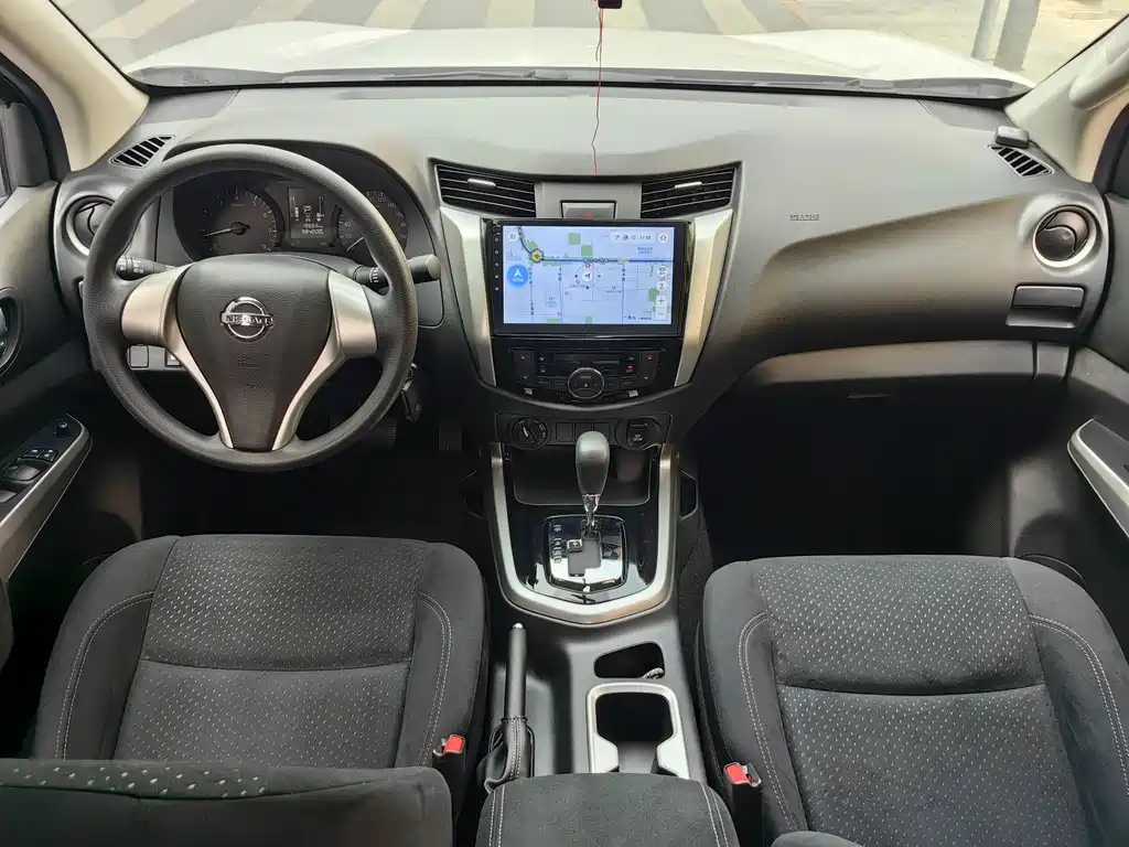 NISSAN NAVARRA
