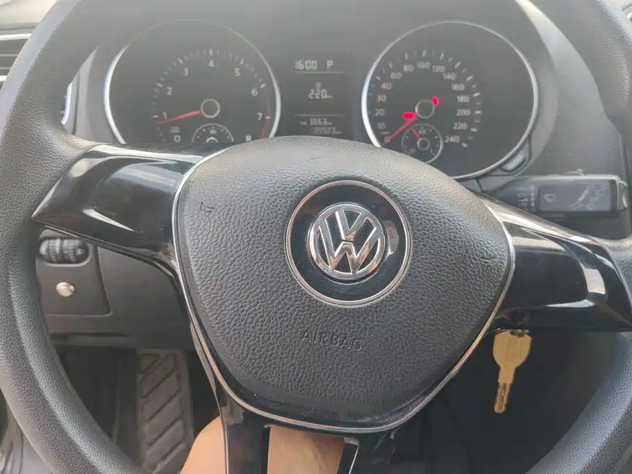 Volkswagen Golf — миниатюра 15