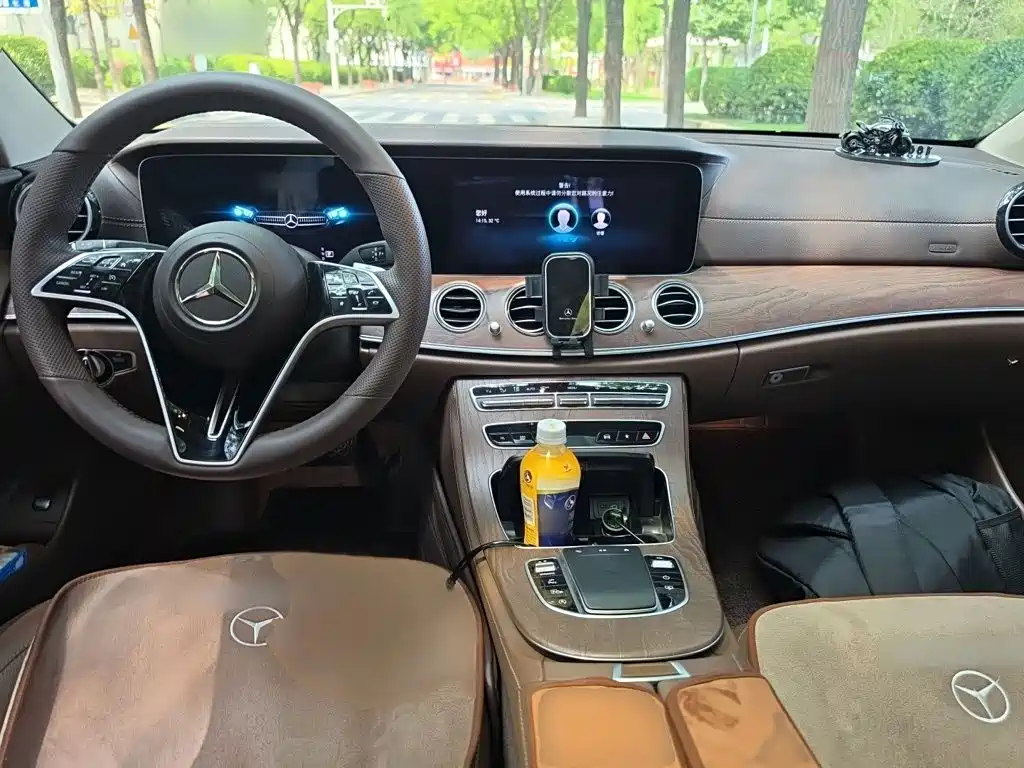Mercedes-Benz E-Class — миниатюра 23
