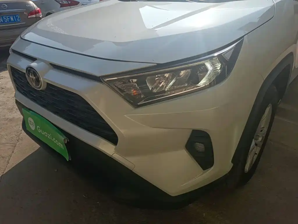 Toyota RAV4 — миниатюра 24