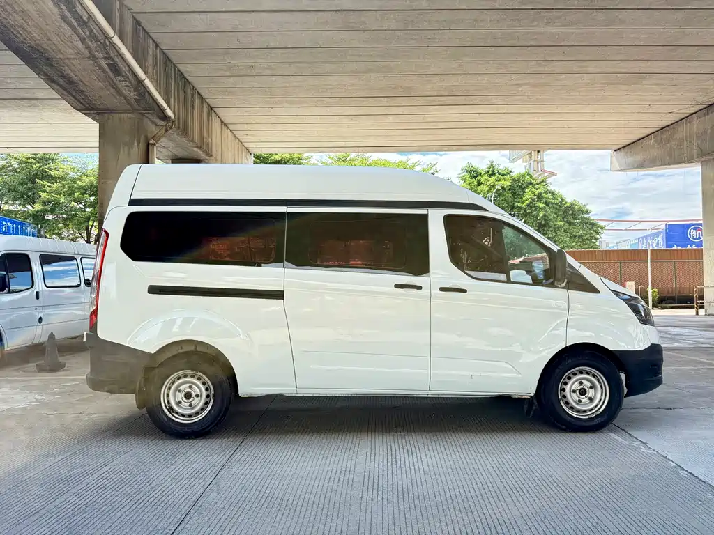 Ford Transit — миниатюра 4