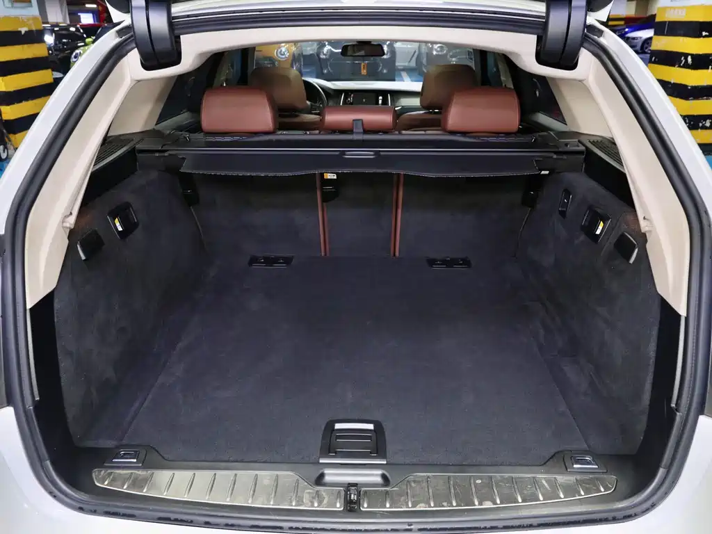 BMW 5 Series (Import) 520i Touring Edition, фото 6
