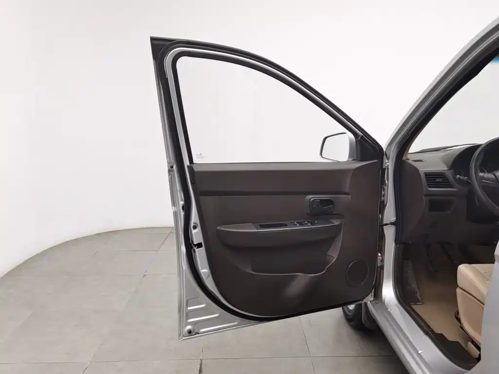 Wuling Hongguang — миниатюра 17