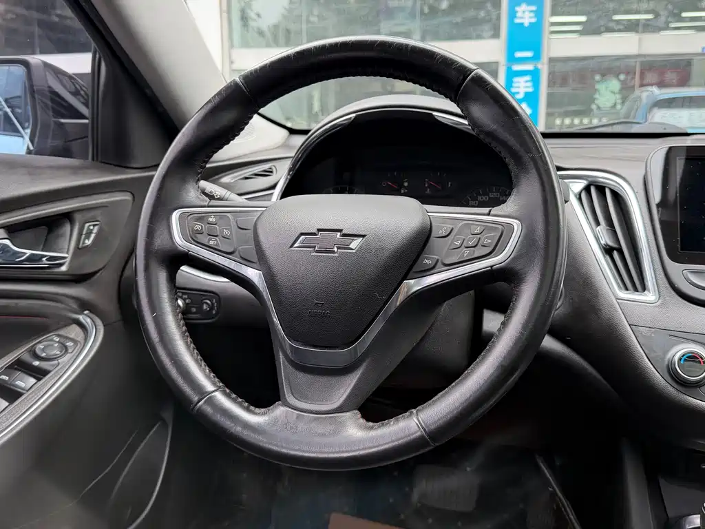 Chevrolet Malibu XL — миниатюра 10