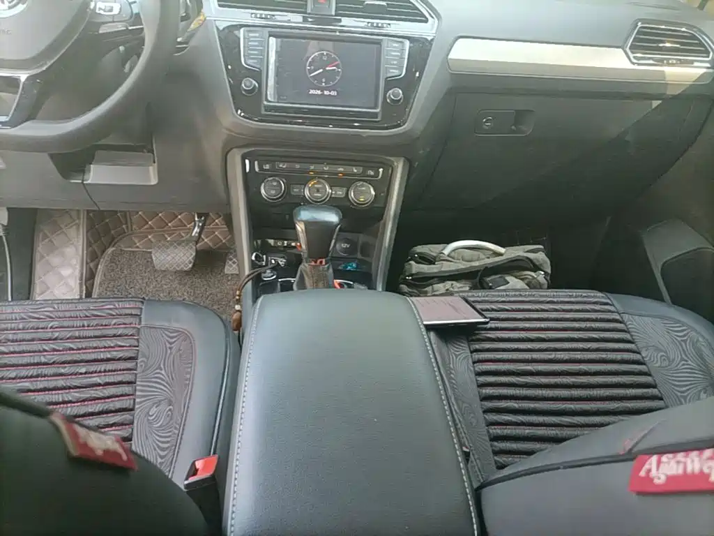Volkswagen Tiguan L — миниатюра 14