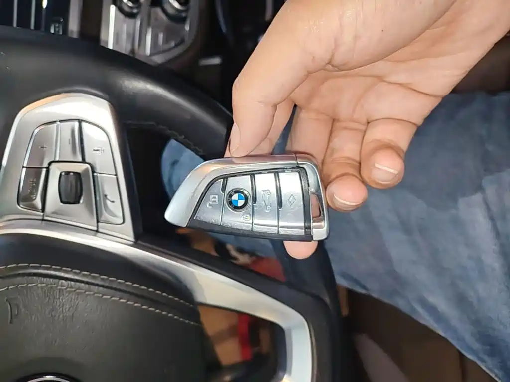 BMW 7 Series — миниатюра 9