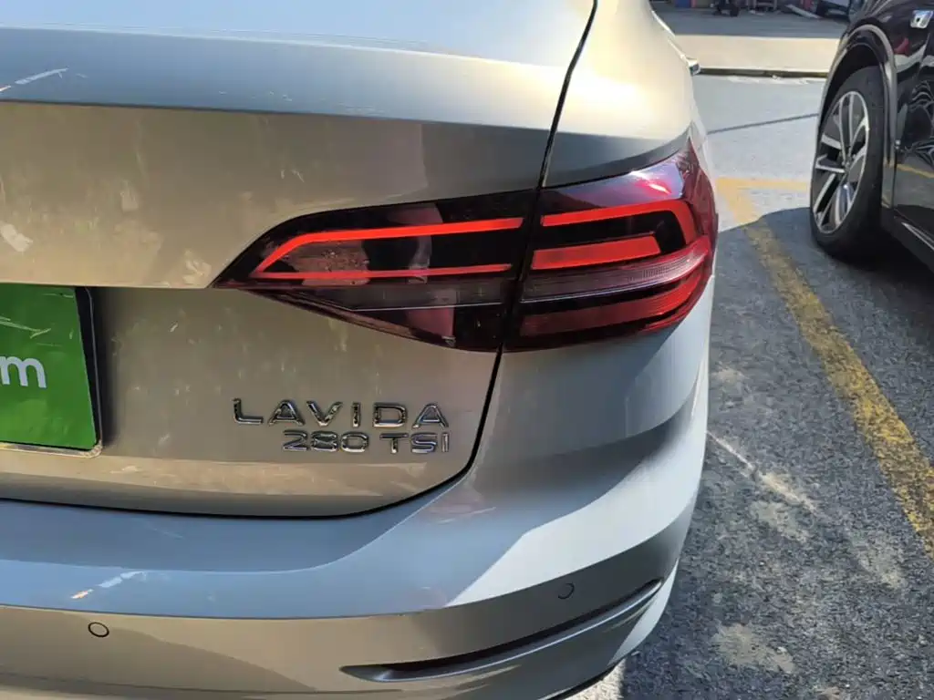 Volkswagen Lavida — миниатюра 8
