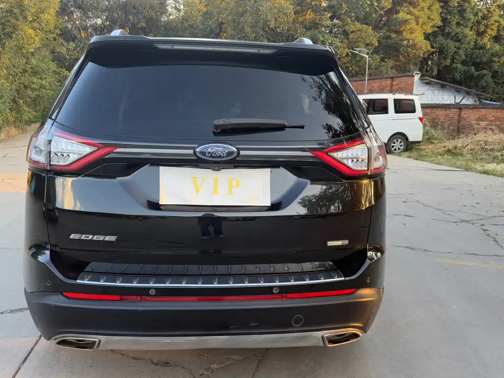 Ford Edge — миниатюра 12