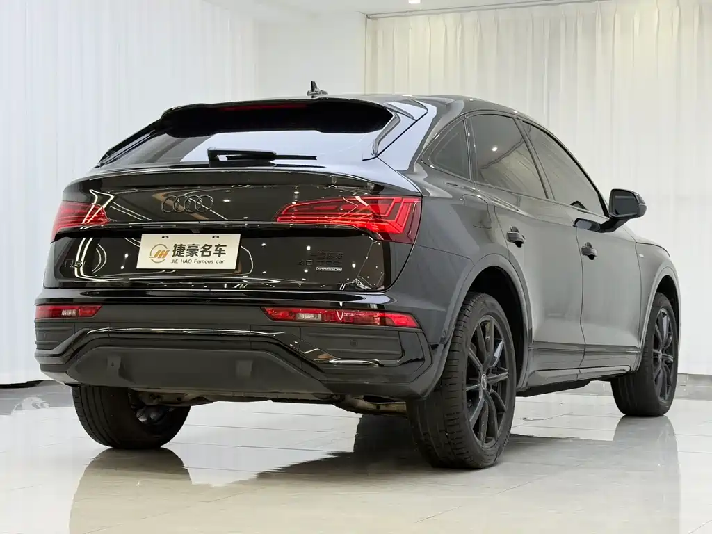 Audi Q5L Sportback — миниатюра 8