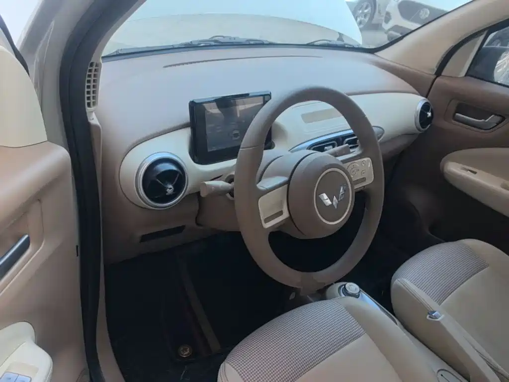 Wuling MINIEV — миниатюра 10