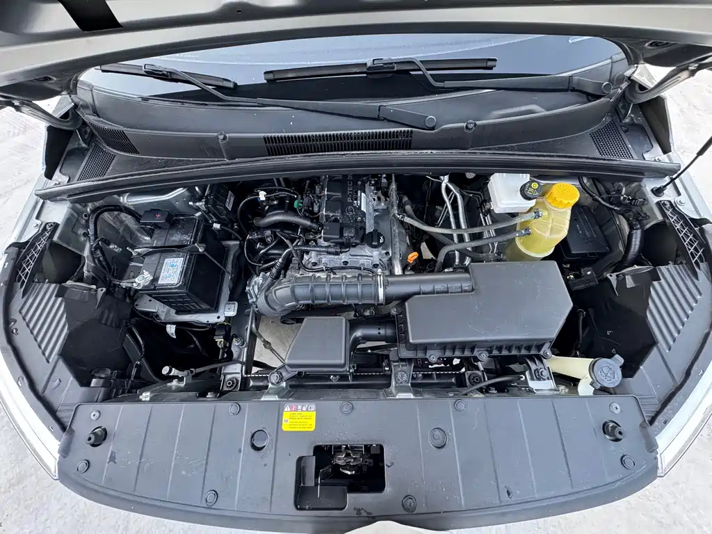 Wuling Hongguang PLUS — миниатюра 13
