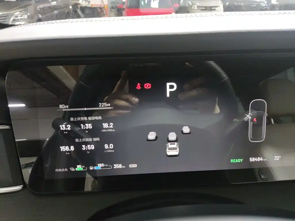 Li Auto Li ONE — миниатюра 12