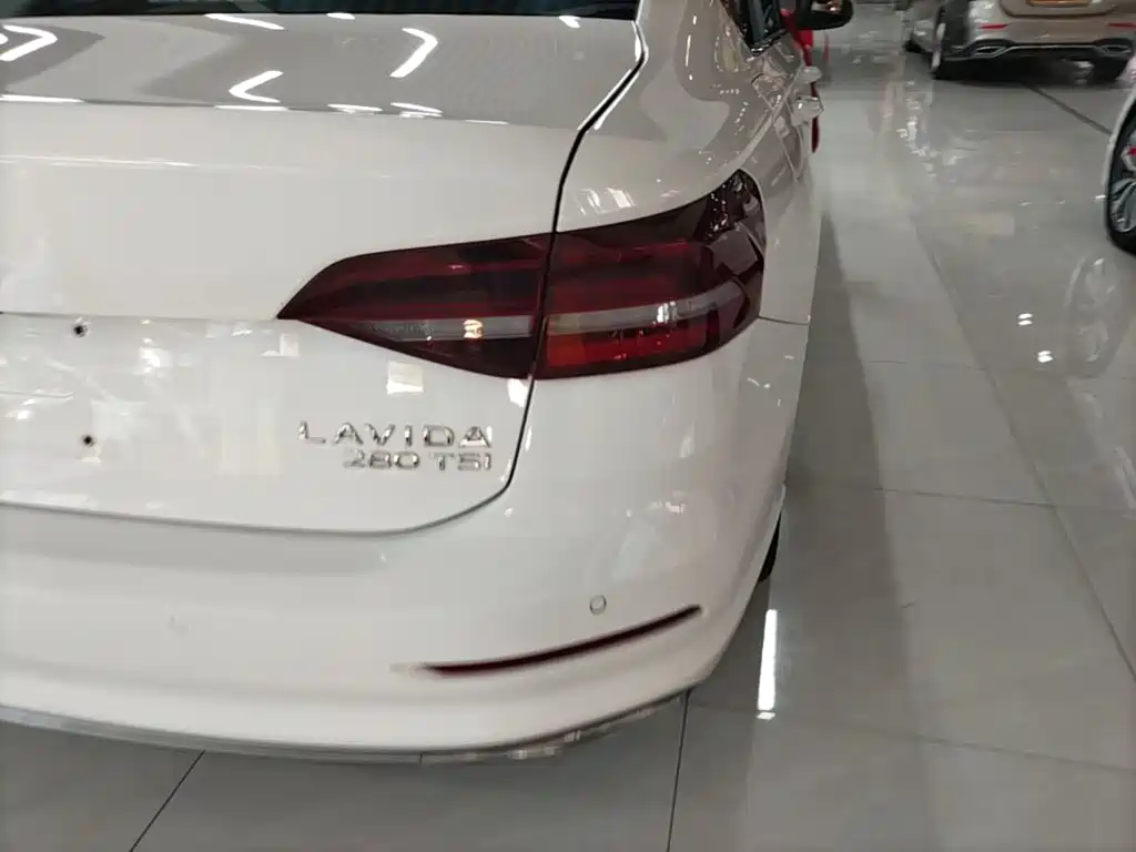 Volkswagen Lavida — миниатюра 8