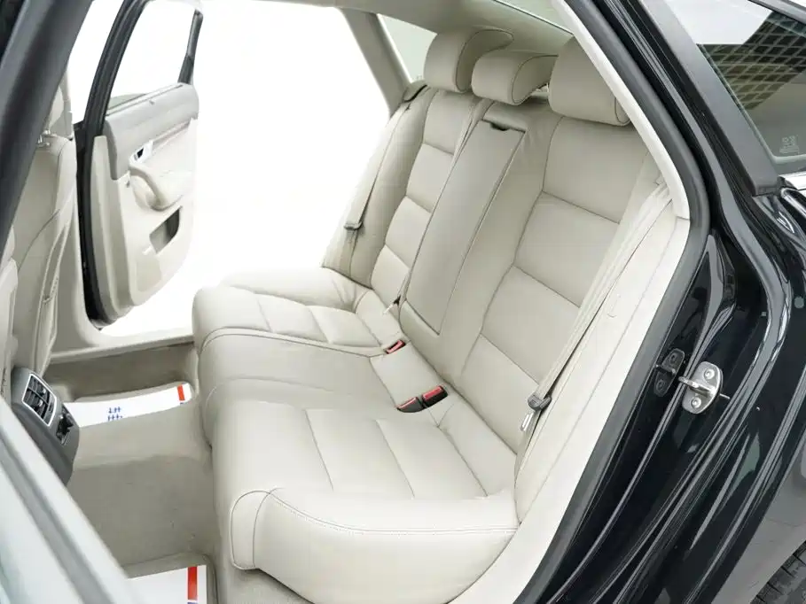 Audi A6L — миниатюра 11