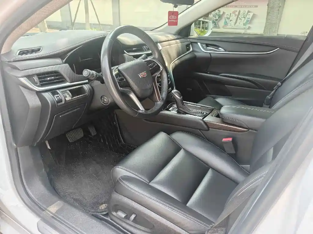 Cadillac XTS — миниатюра 11