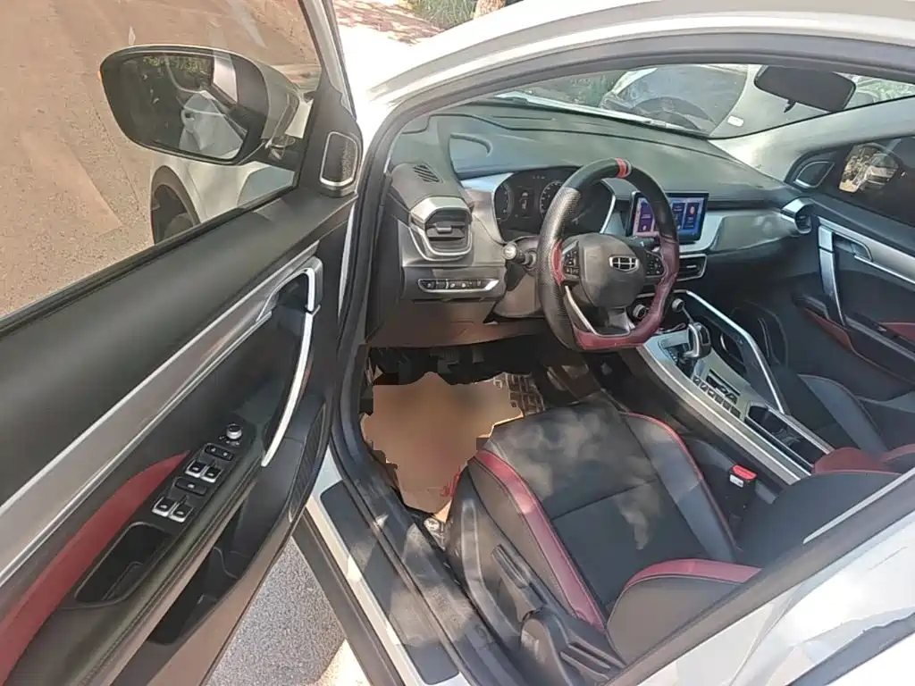 Geely Binyue — миниатюра 16