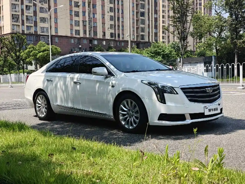 Cadillac XTS — миниатюра 2